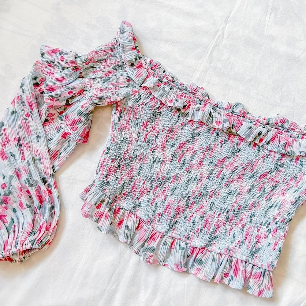 Lulu’s What A Joy Off-The-Shoulder Top (Size: S) - Picture 6 of 13